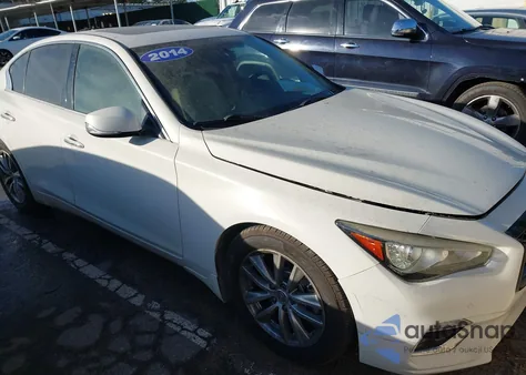 2014 Infiniti Q50 Premium z USA, uszkodzony, nr VIN JN1BV7AP3EM684740